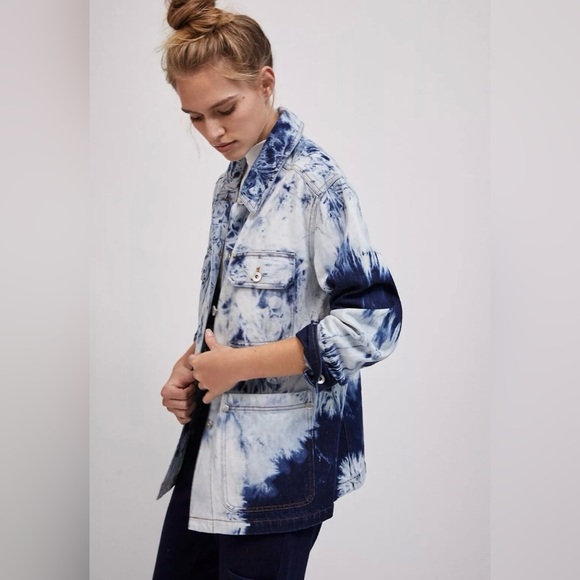 Avec Les Filles Jackets & Blazers - Anthropologie Avec Les Filles Shiloh oversized tie dye denim shirt jacket Small